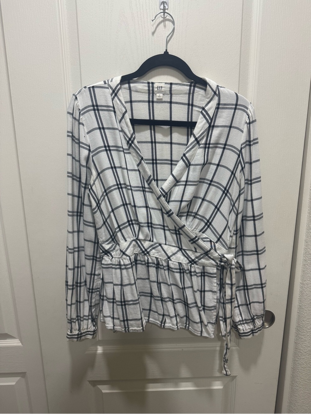 GAP Plaid Wrap Tie Waist Peplum Blouse White Black Size S